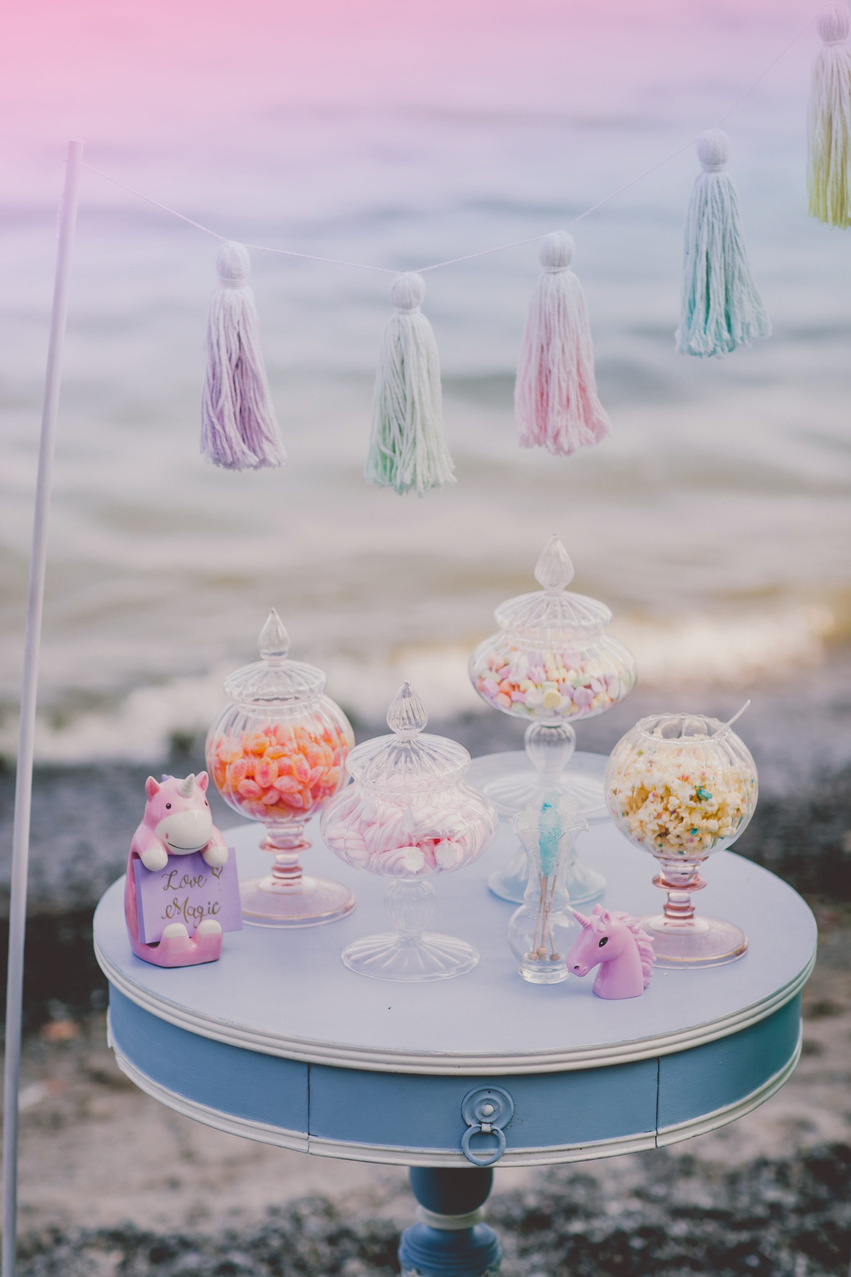 how to design and style a dessert table