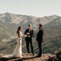 micro wedding on mountain